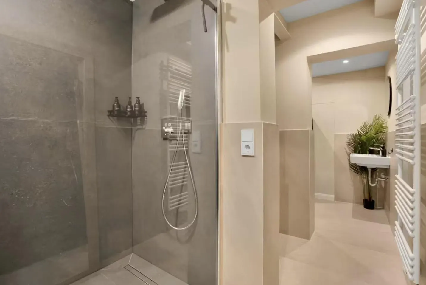 Large, Comfortable And Luxurious Flat In Berlin Center, Prenzlauer Berg 0*,  Germany